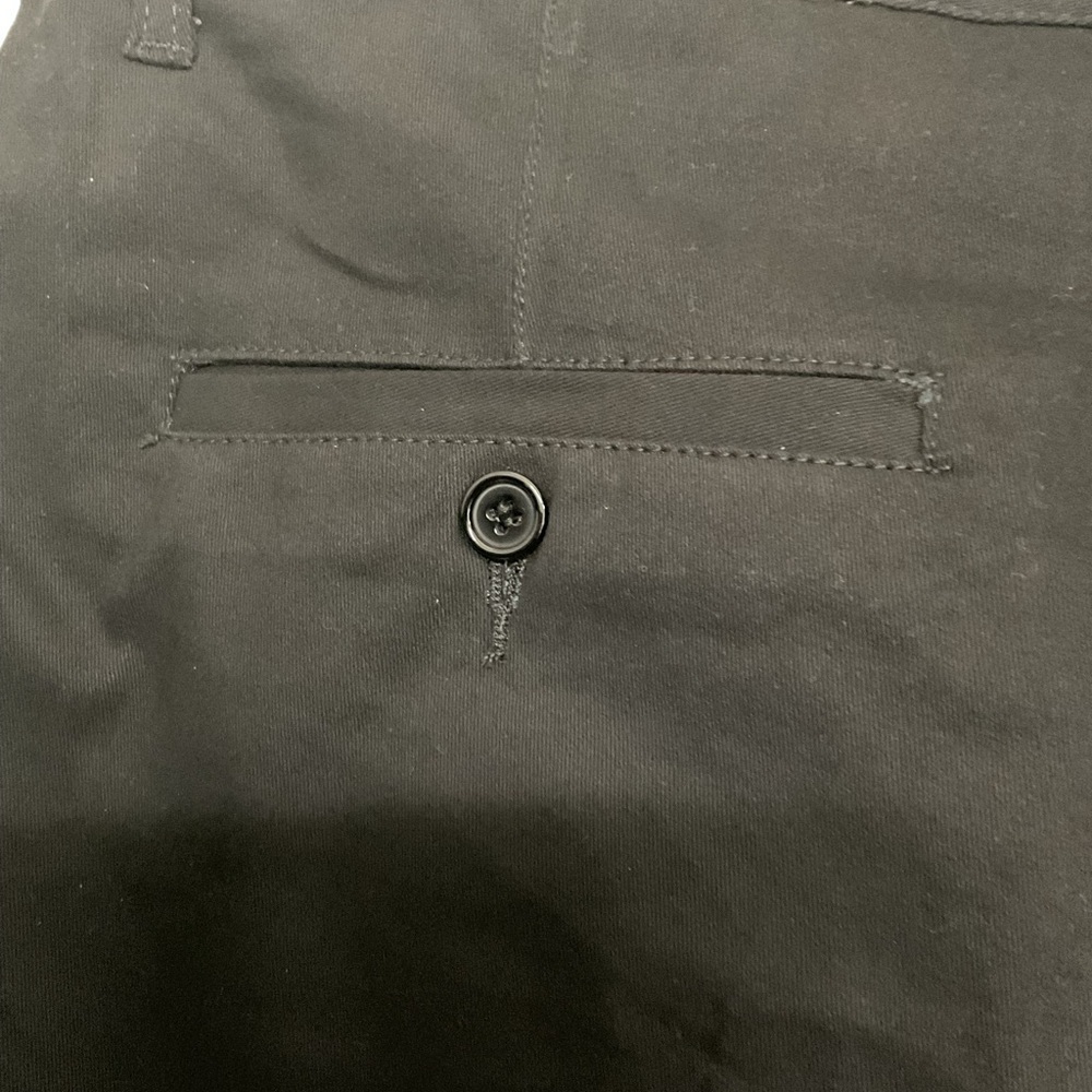 START  Tart Black Flat-Front Mens Shorts. STRETCH SIZE   38 - Picture 7 of 9